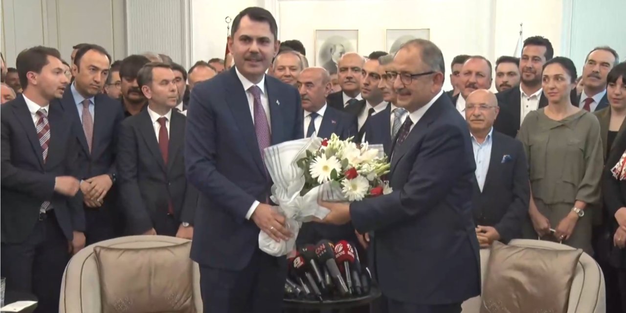 Bakan Kurum, Özhaseki'den Görevi Devraldı