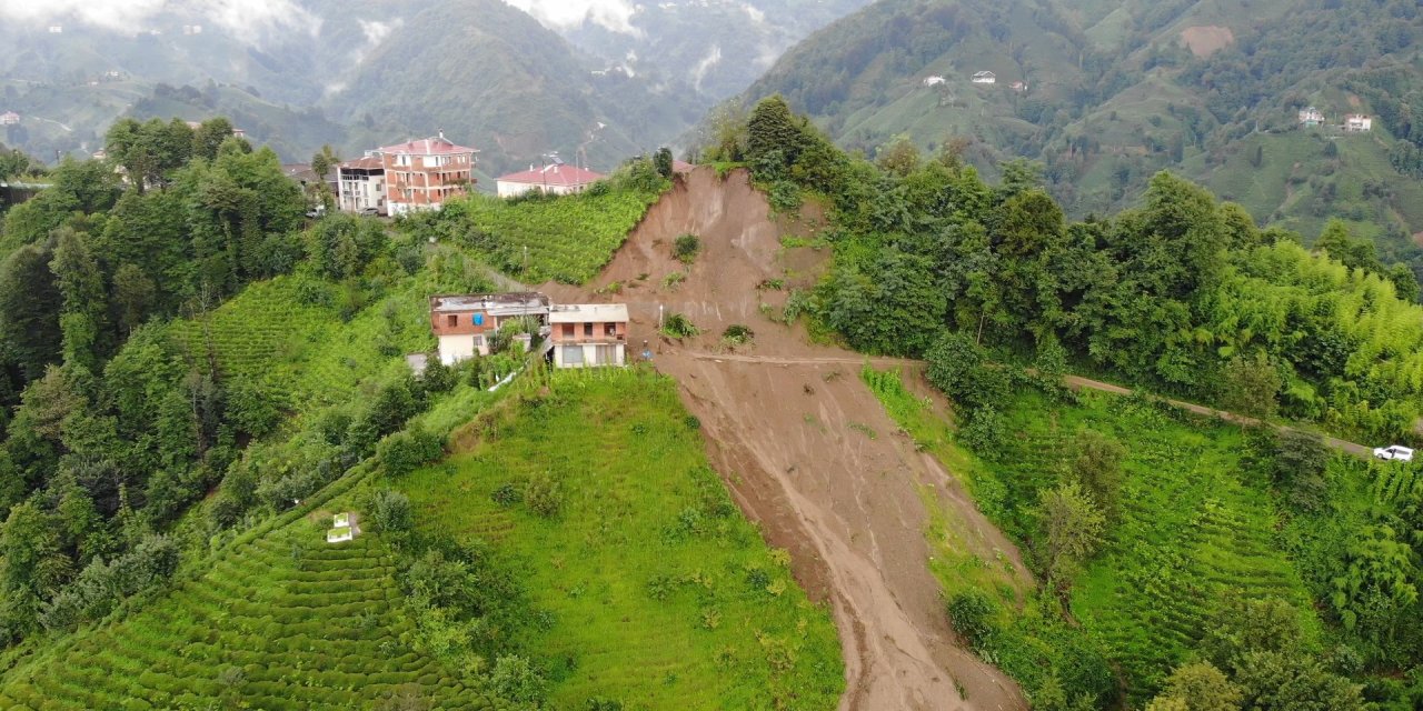 Rize'de Sel Ve Heyelanların Zararı 6 Milyon Lirayı Aştı