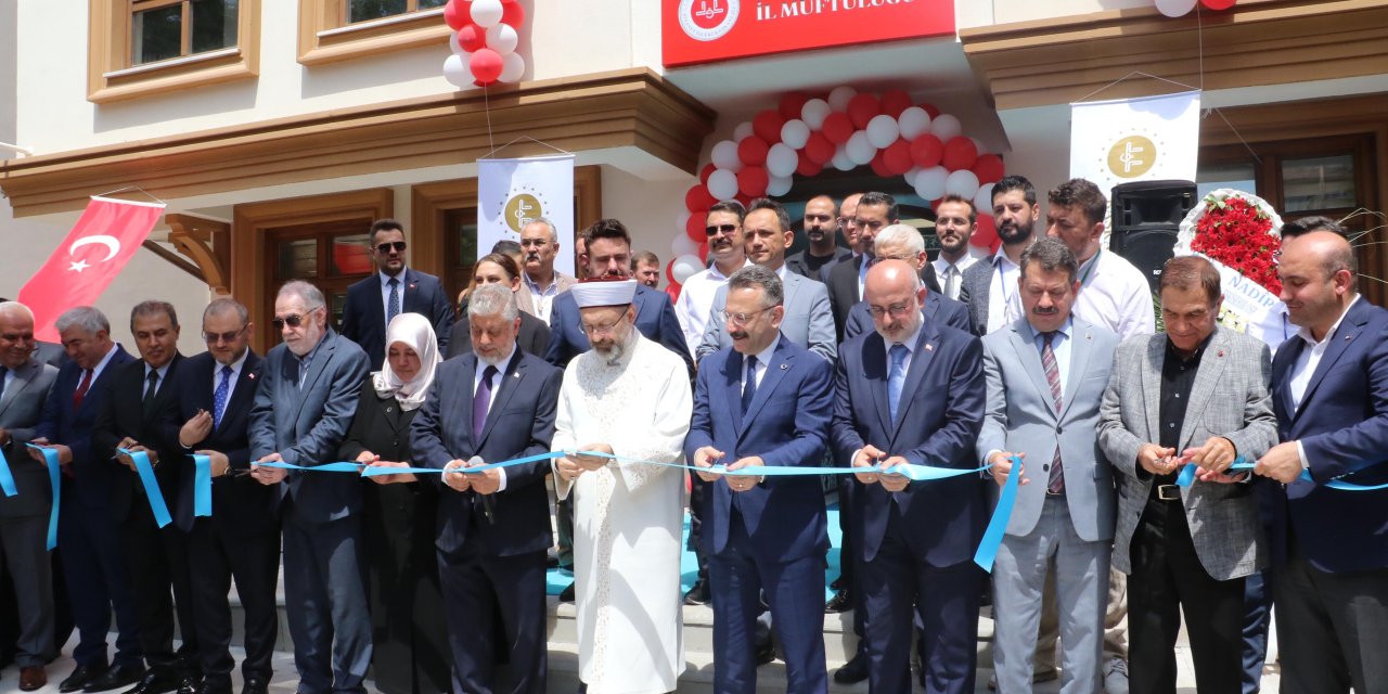 Erbaş, Eskişehir'de Müftülük Binasının Açılışına Katıldı