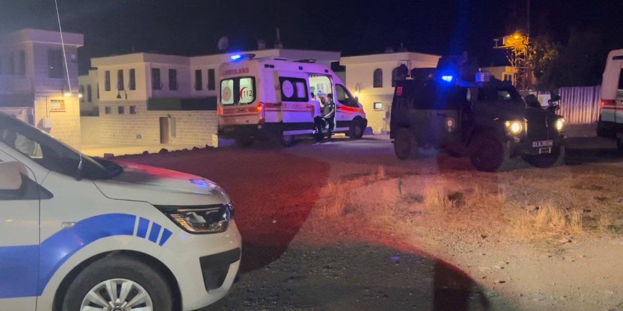 Diyarbakır'da Kuzenlerin Taşlı Ve Yumruklu Kavgası: 3 Yaralı, 5 Gözaltı