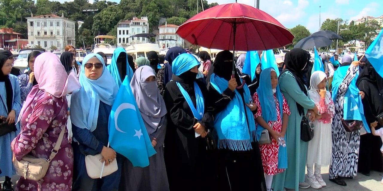İstanbul - Sarıyer'de Urumçi Katliamı Protestosu