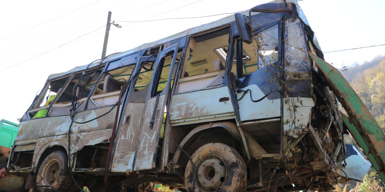 Büşra'nın Öldüğü, 18 Öğrencinin De Yaralandığı Kazadaki Servis Aracı İade Edildi