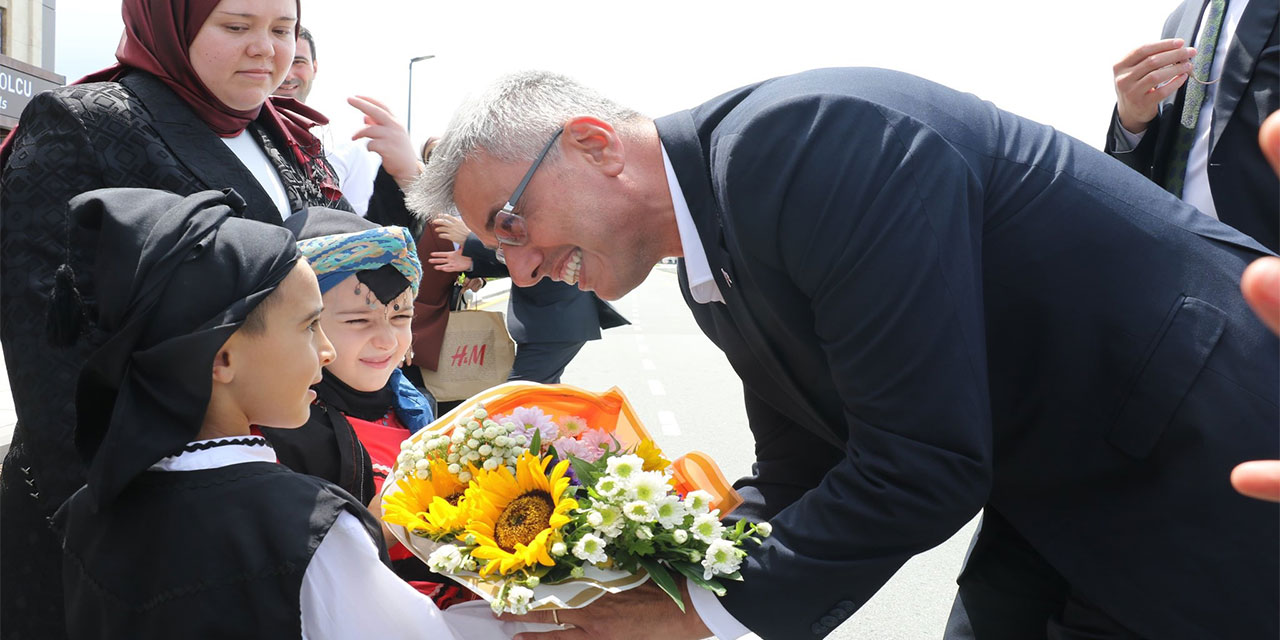 Sağlık Bakanı Prof. Dr. Kemal Memişoğlu, memleketi Rize'ye geldi