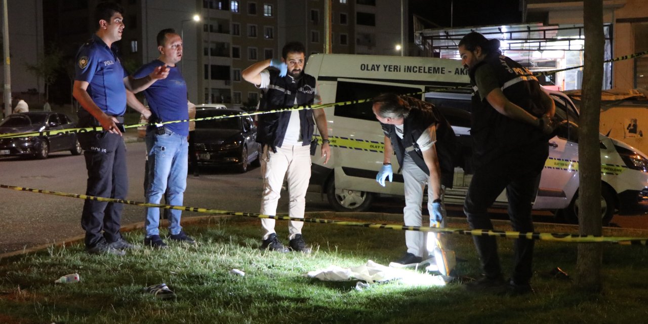 Evine Giderken Sokakta Silahlı Saldırıda Öldürüldü