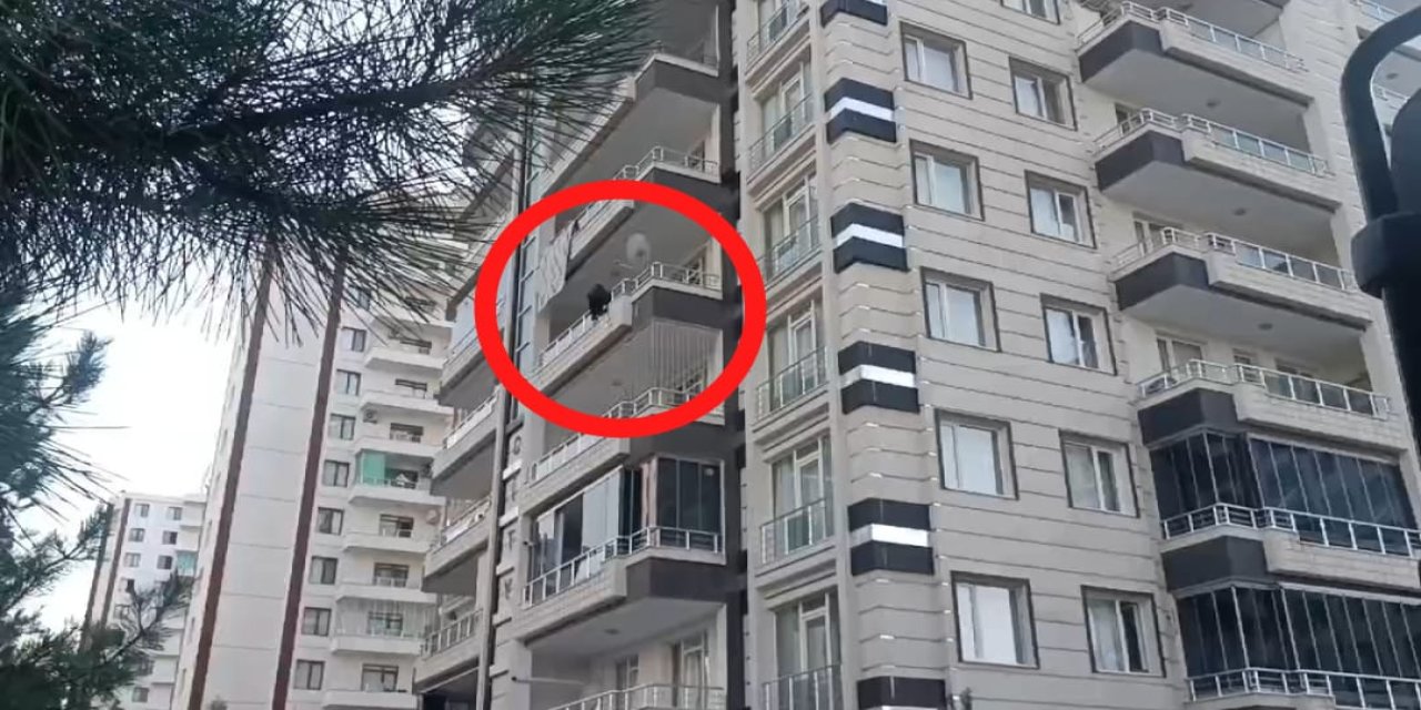 Evini Yakmaya Çalışıp, 5'inci Kattan Atlamak İsteyen Madde Bağımlısını, Polis İkna Etti