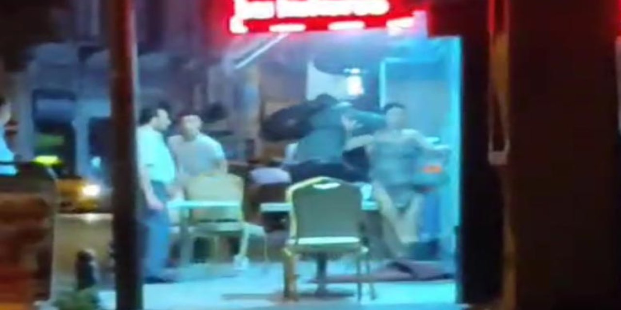 Kız Arkadaşıyla Kavga Eden Kadınlara Saldırdı