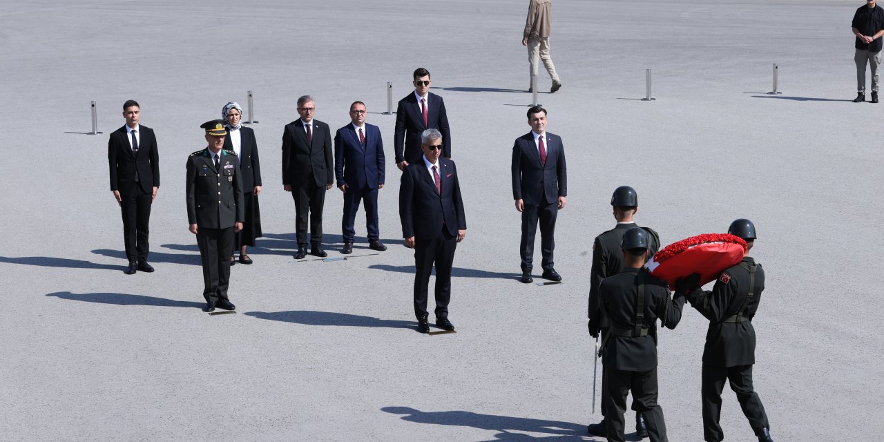 Sağlık Bakanı Memişoğlu, Anıtkabir'i Ziyaret Etti