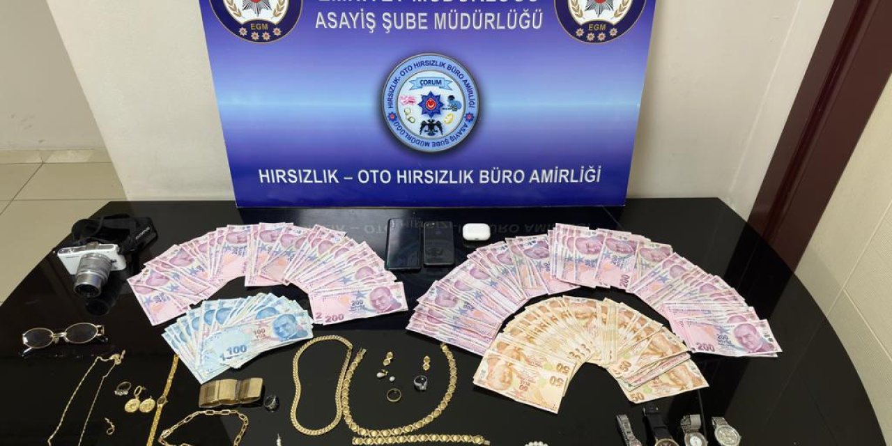 Polisten Kaçtı, Bahçede, Battaniyenin Altında Saklanırken Yakalandı