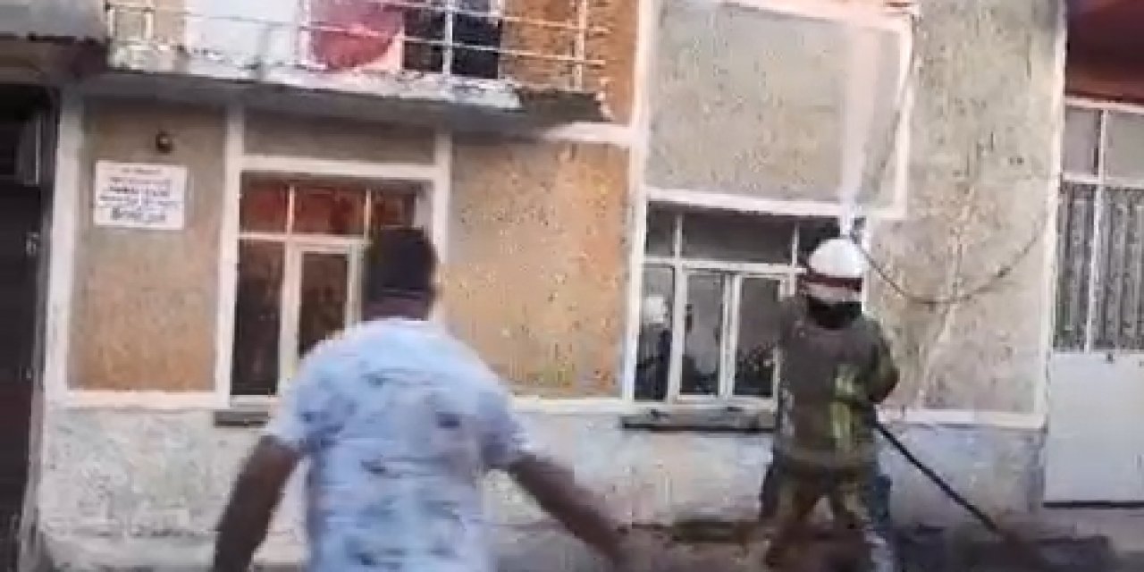 Bursa'da 2 Katlı Ev, Alev Alev Yandı