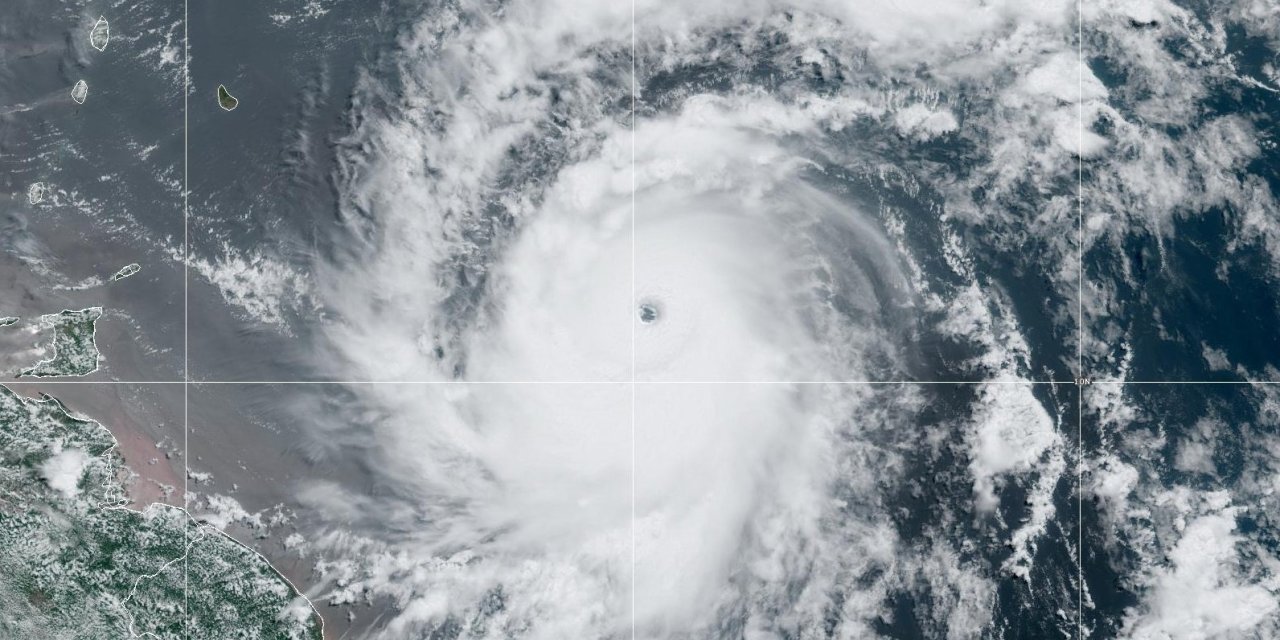 Beryl Kasırgası’nın Şiddeti Uydu Görüntülerine Yansıdı