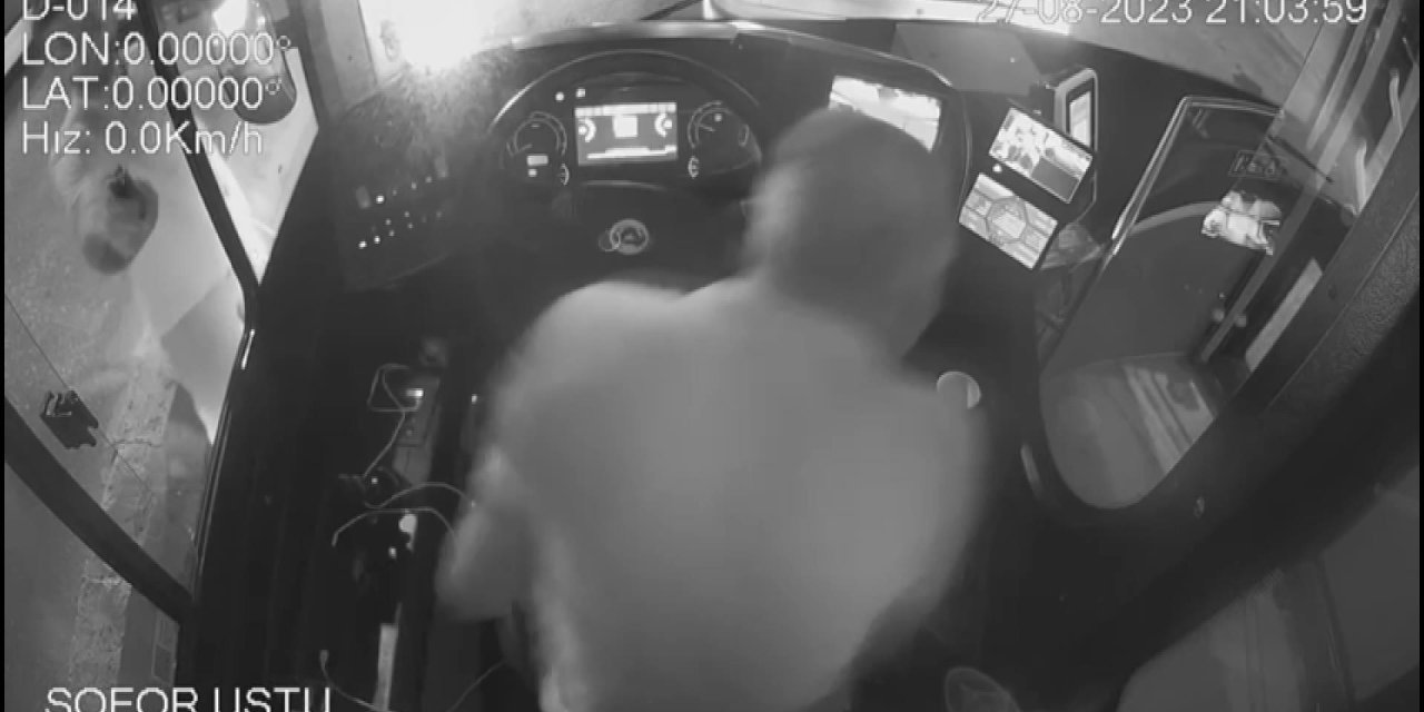 Kadıköy'de İett Şoförüne Biber Gazlı Saldırı: Otobüsün Güvenlik Kamerası Görüntüleri Ortaya Çıktı