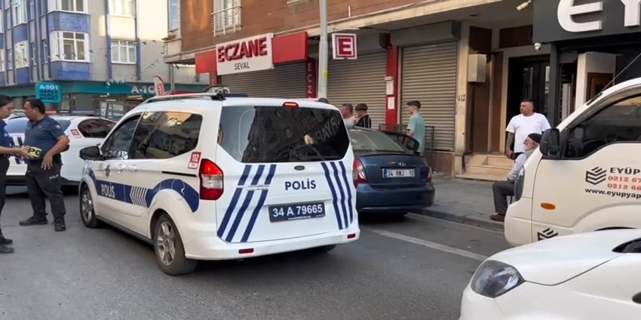 İstanbul-sultangazi’de Cadde Ortasında Silahlı Çatışma