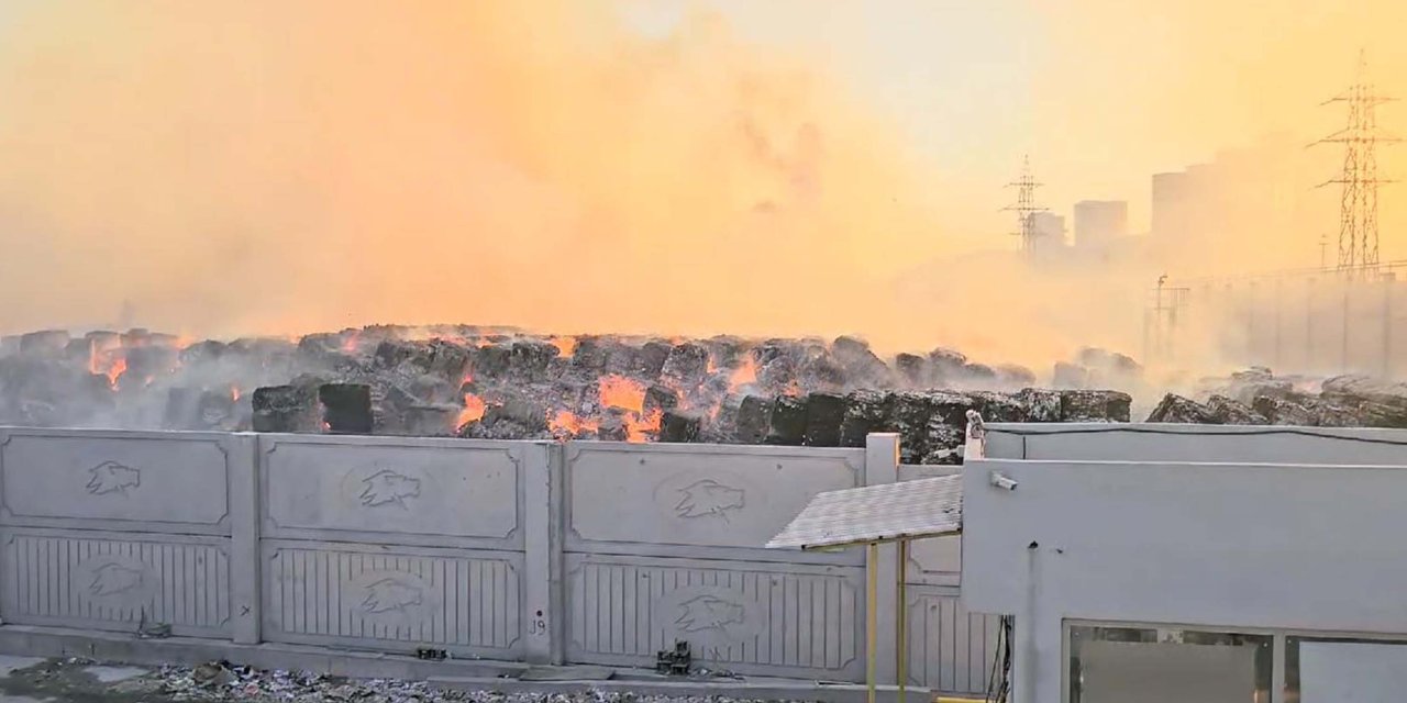 Aydın'da Kağıt Fabrikasındaki Yangın 4'üncü Gününde