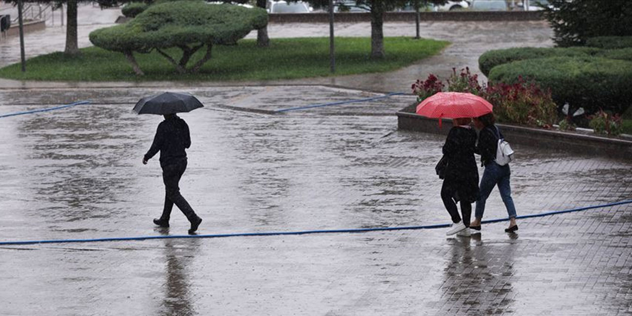 Meteoroloji'den Orta ve Doğu Karadeniz İçin Kuvvetli Yağış Uyarısı