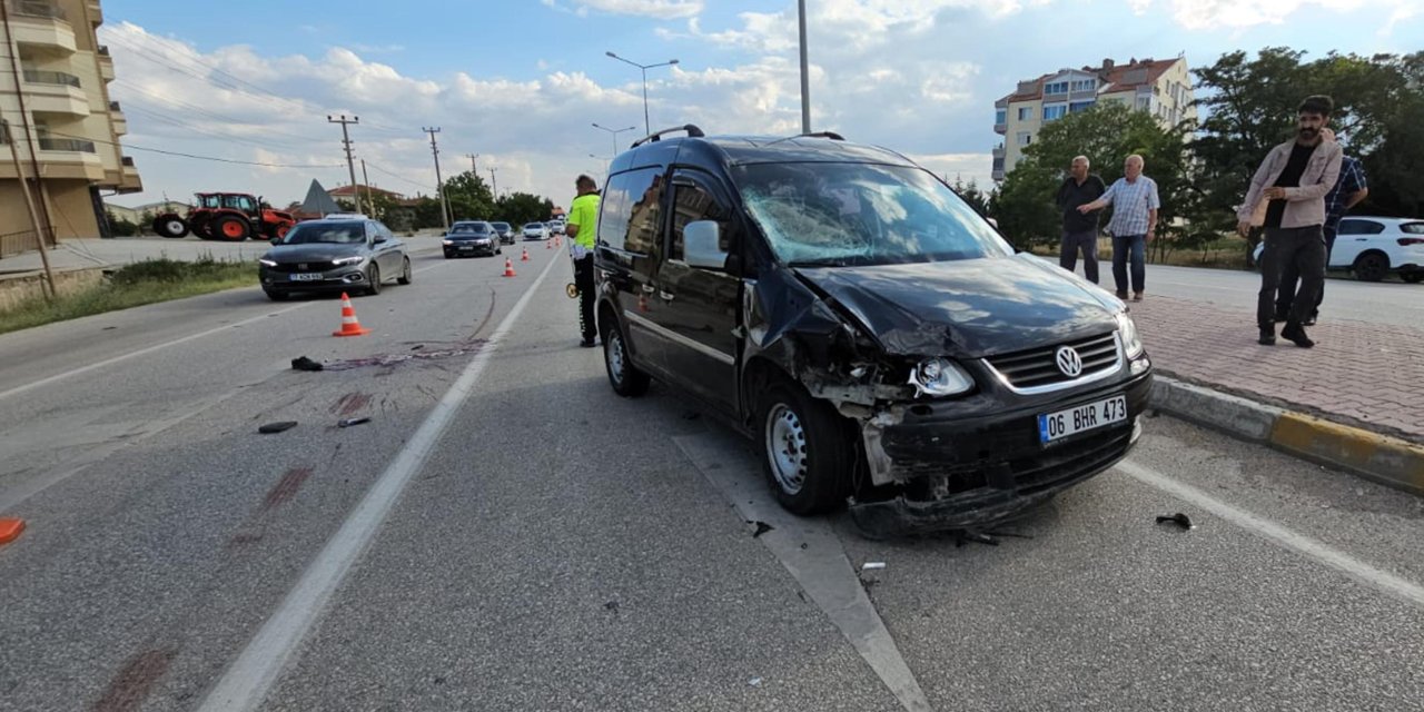 Hafif Ticari Aracın Çarptığı Bisikletli Emekli Polis Öldü