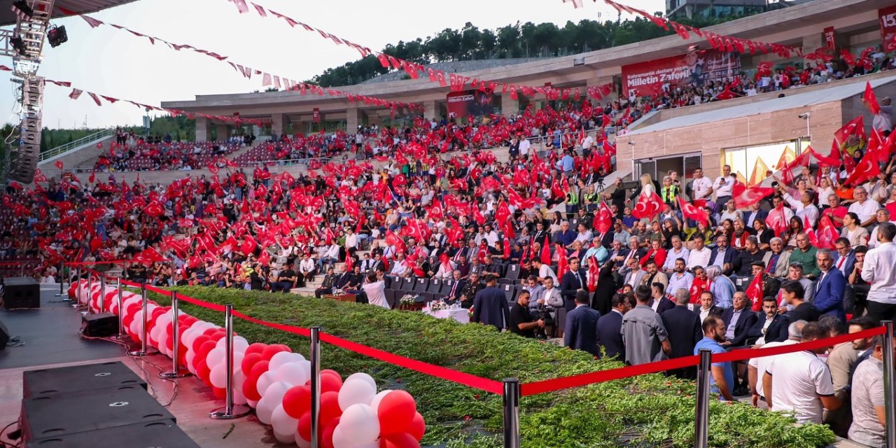 Hataylılar 15 Temmuz Demokrasi Nöbeti Tuttu