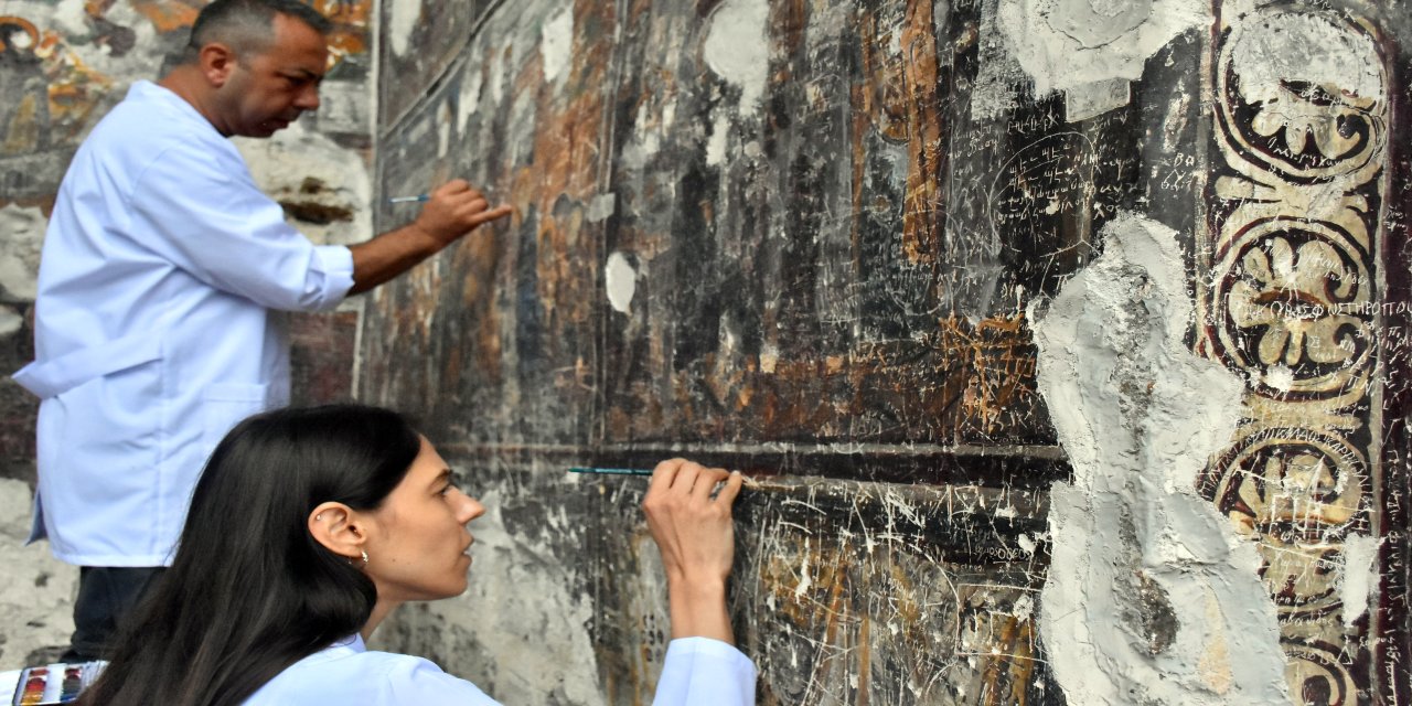 Sümela Manastırı'nın freskleri restorasyonla gün yüzüne çıkarılıyor