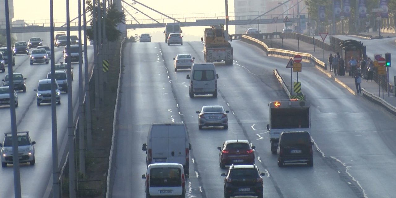 İstanbul'da Sabah Saatlerinde Yollar Boş Kaldı