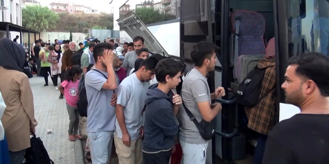 Güzel Yaşam İçin 'Hedef Ülke' Türkiye'de, 20 Yılda 2,6 Milyon Düzensiz Göçmen Yakalandı