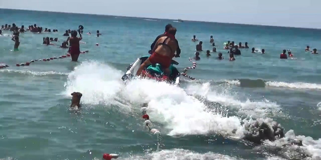 İstanbul - Silivri'de Boğulma Tehlikesi Geçirdi; Cankurtaranlar Müdahale Etti