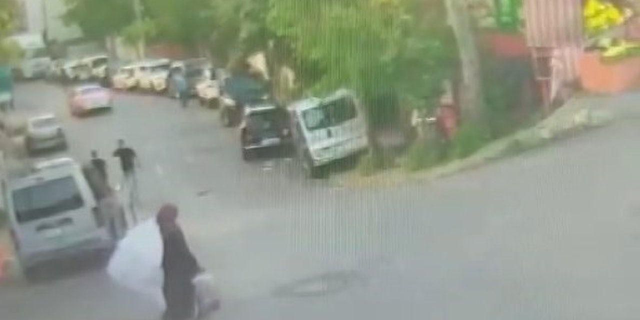 İstanbul - Gaziosmanpaşa'da Çocuğuyla İlgilendiği Sırada Ziynet Eşyası Dolu Poşetini Çaldırdı