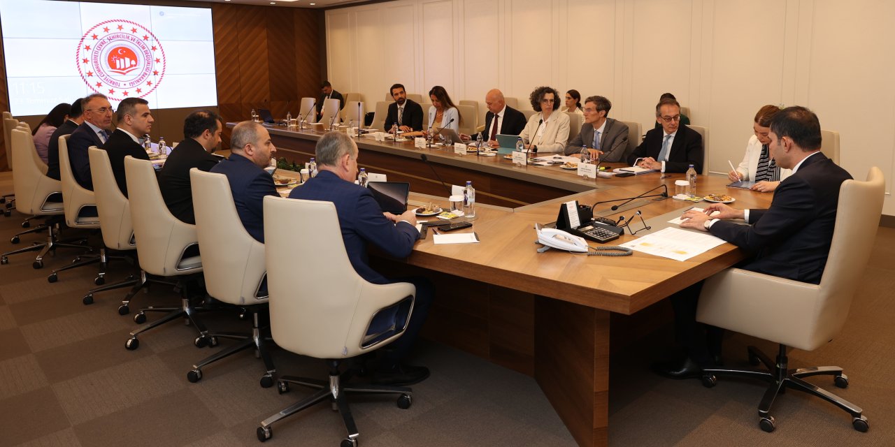 Bakan Kurum, Ebrd Başkan Yardımcısı Patrone İle Görüştü