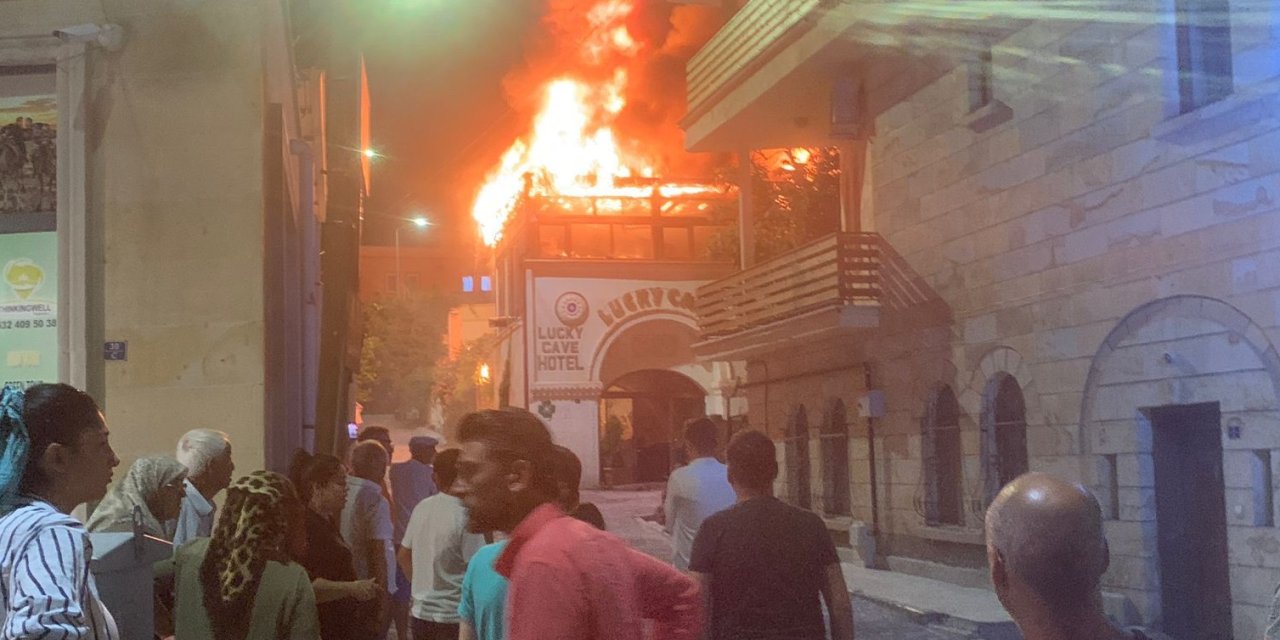 Nevşehir'de Butik Otelin Terasında Yangın
