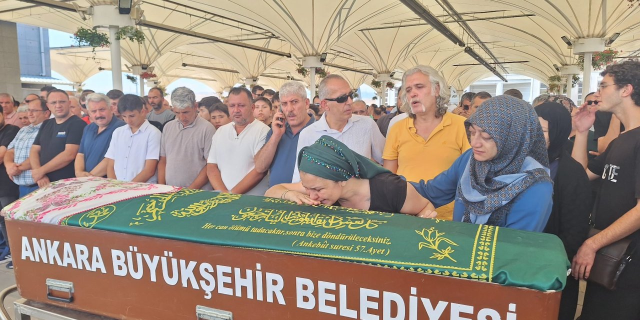 Asansör Boşluğuna Düşen Beren Son Yolculuğuna Uğurlandı, Aile İhmal İddiasında Bulundu