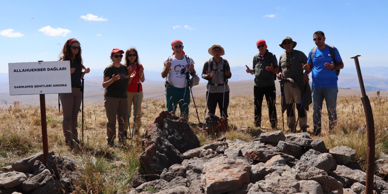 Zafer Bayramı'nda Allahuekber Dağları'ndaki Şehitler İçin Yürüdüler