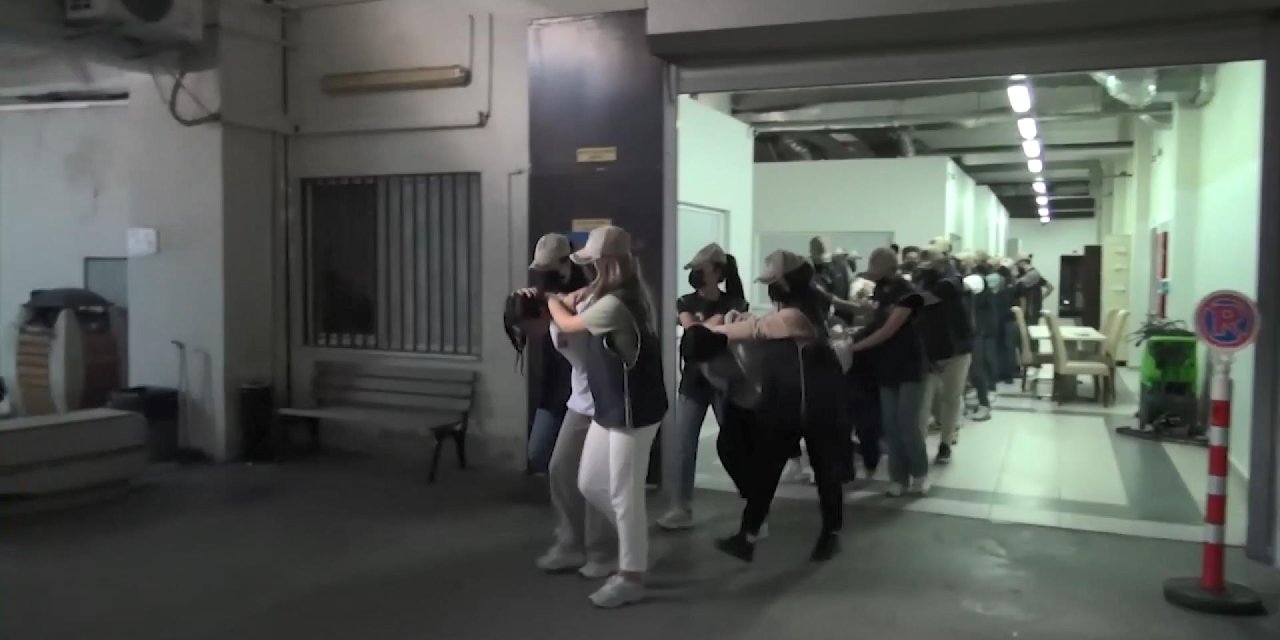 İstanbul - İstanbul'da Terör Propagandası Yapan 11 Kişi Tutuklandı