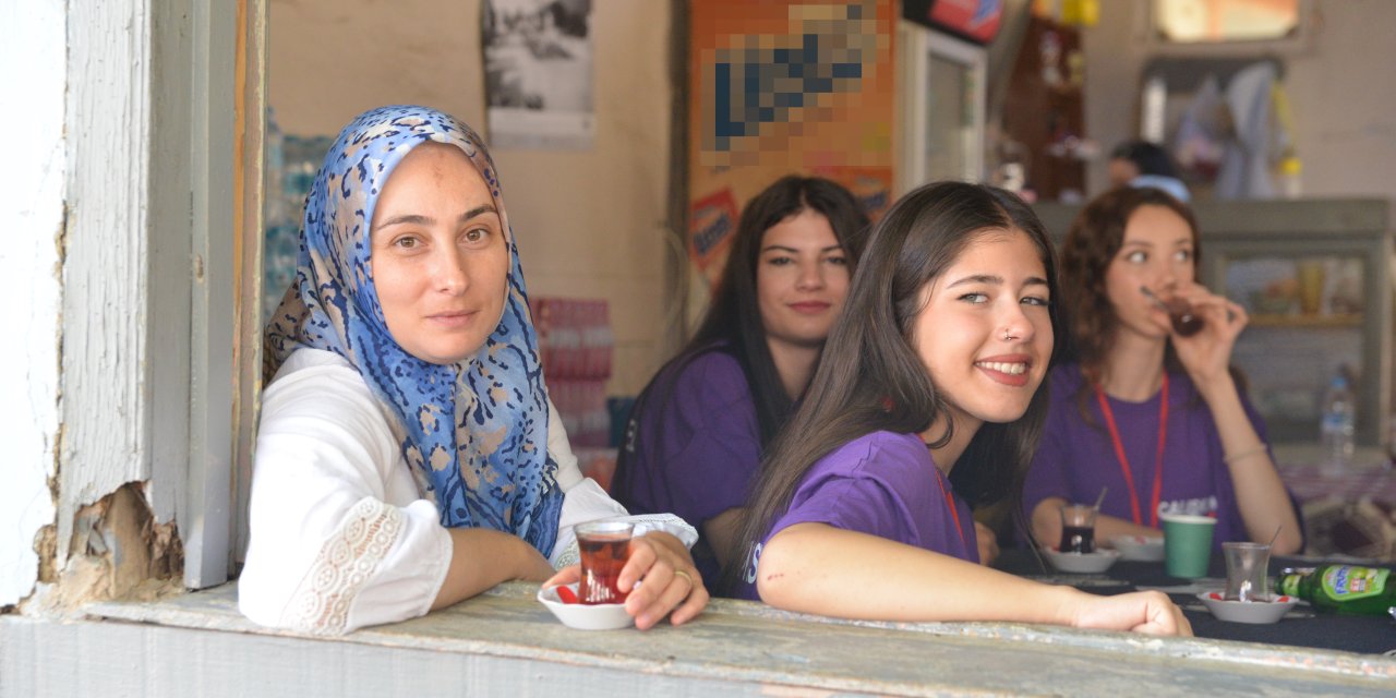 Bursa'daki Bu Köyü 523 Yıldır, Yılda 1 Gün Kadınlar Yönetiyor