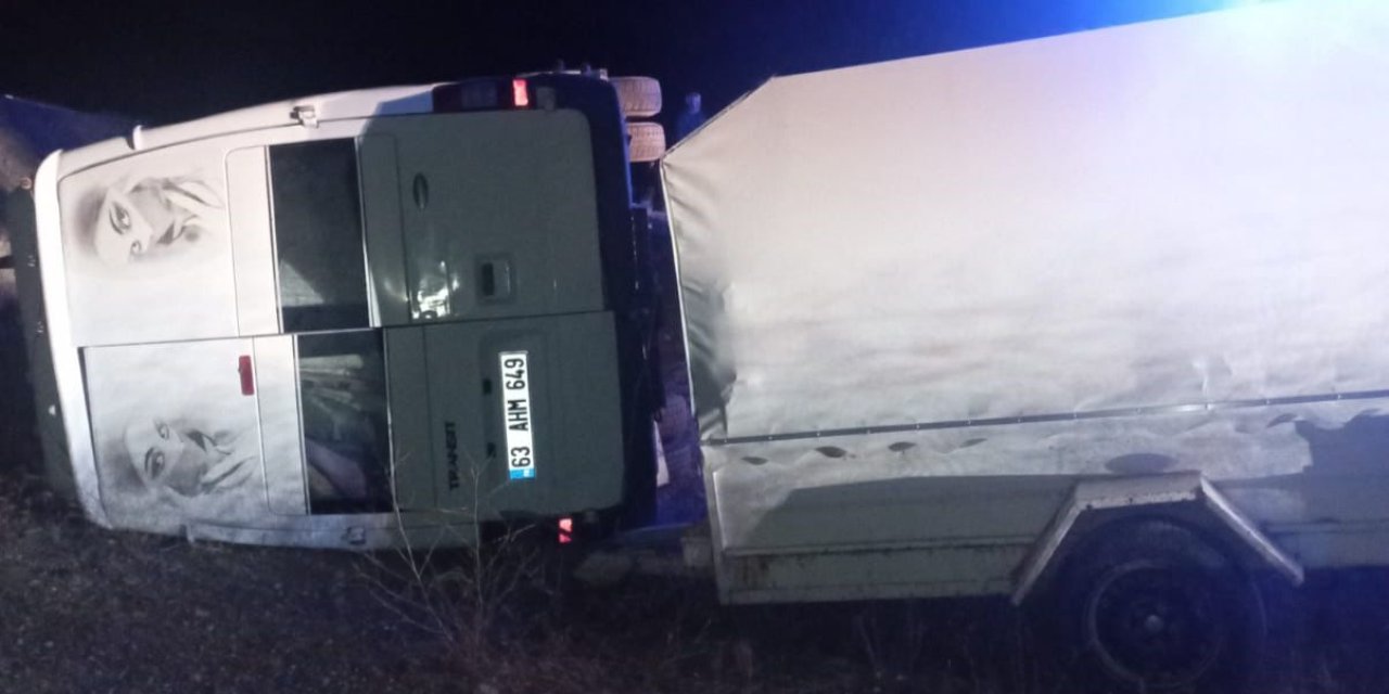 Tunceli’de Tarım İşçilerini Taşıyan Minibüs Şarampole Devrildi: 20 Yaralı