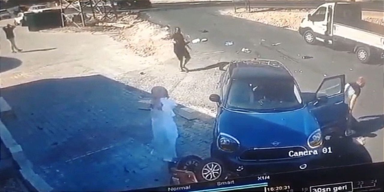 Alkollü Otomobil Sürücüsünün Elektrikli Bisiklete Çarpma Anı Kamerada