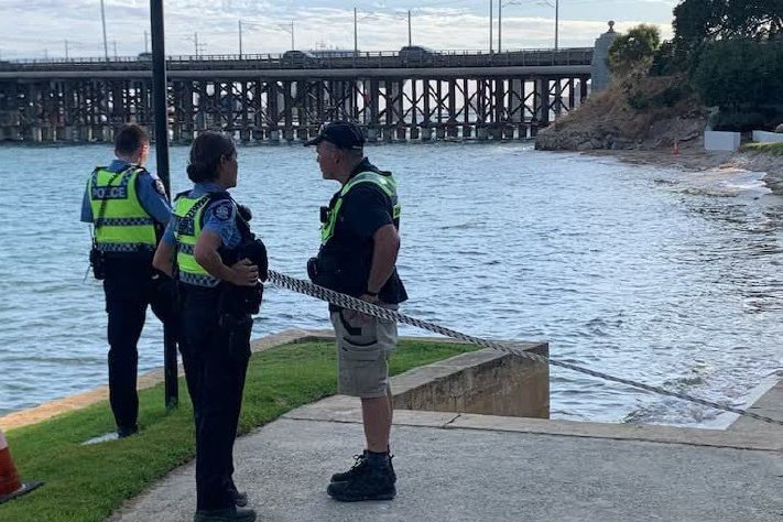 Avustralya'da köpek balığı saldırısına uğrayan genç kız öldü