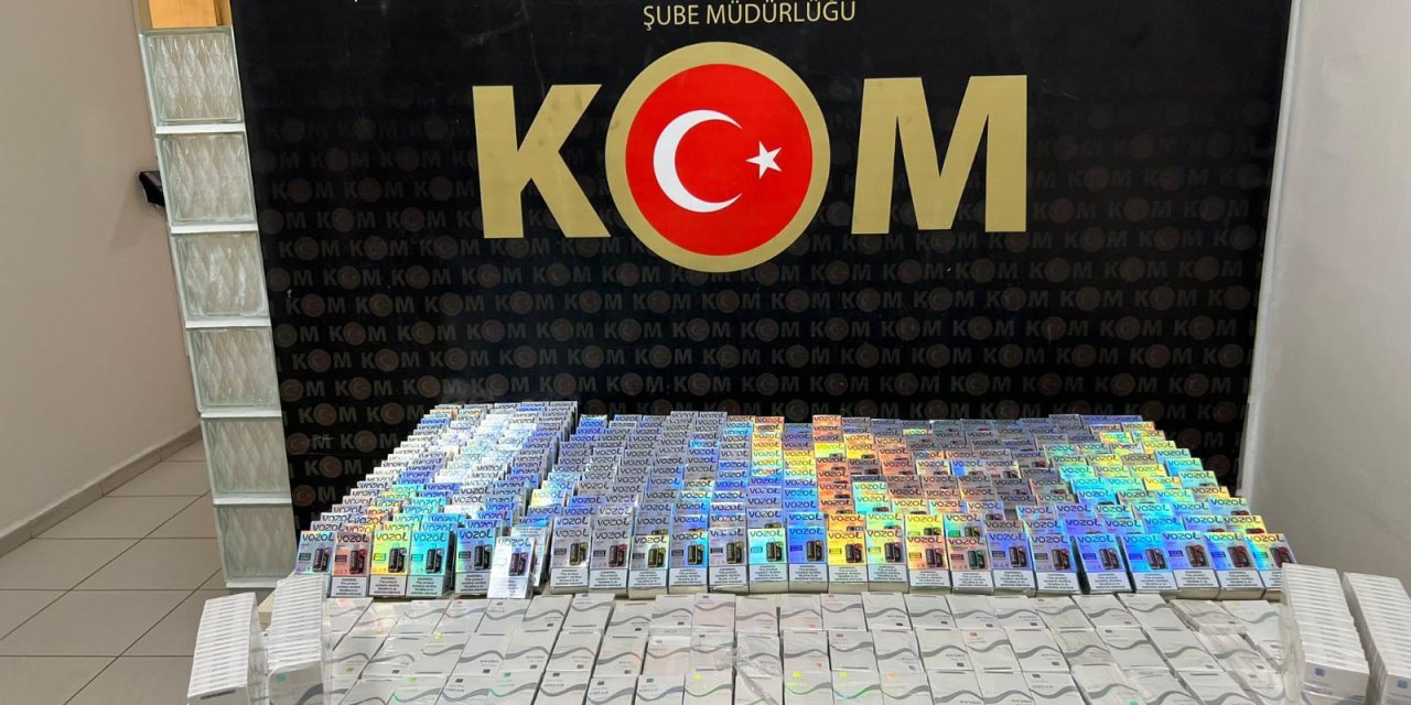 İzmir'de Kaçakçılık Operasyonu; 8 Gözaltı