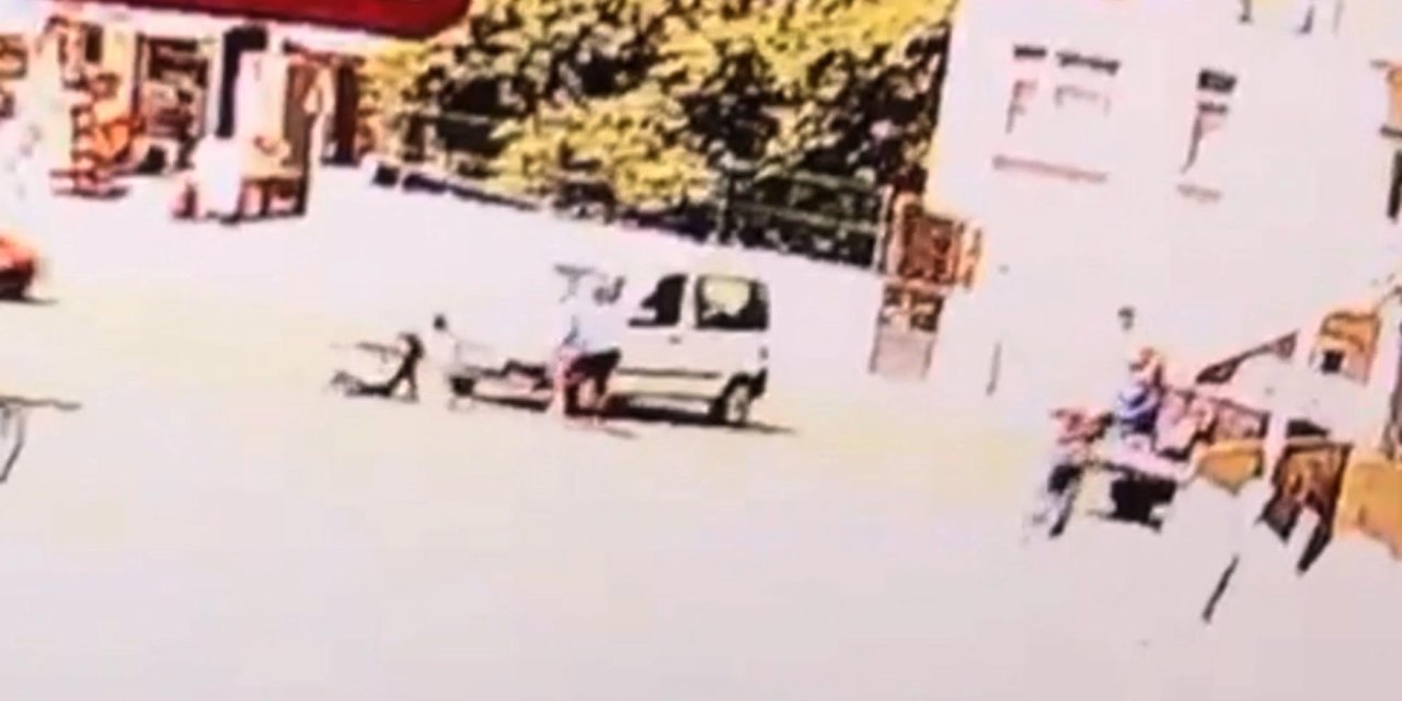 Hafif Ticari Aracın Çarptığı Babaanne İle 2 Torunu Yaralandı