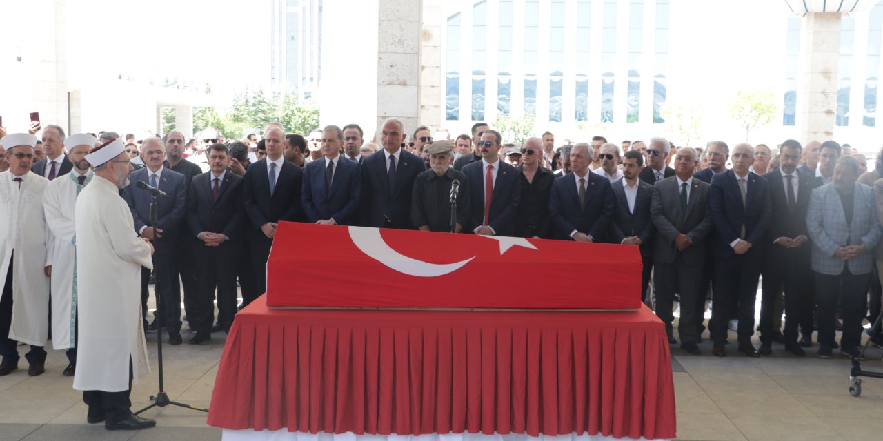 Kenan Işık, Son Yolculuğuna Uğurlandı