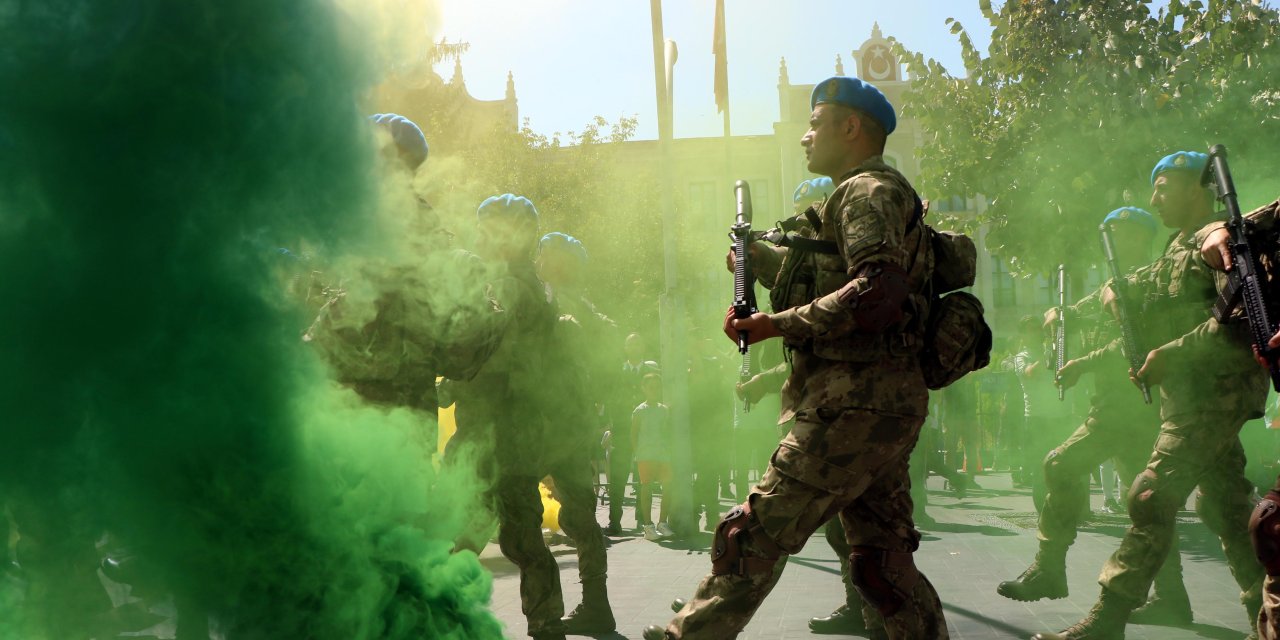Bolu'da, Komandolar Caddeyi Marşlarla İnletti