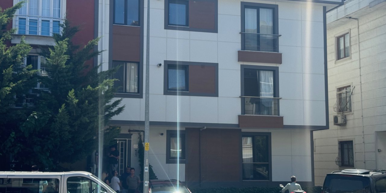 İstanbul-ataşehir'de İran Uyruklu Emlak Danışmanı Evinde Ölü Bulundu