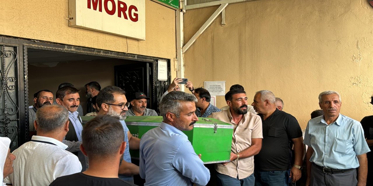 Kazada ölen 5 çocuğun cenazeleri ailelerine teslim edildi, kaçan ehliyetsiz sürücü teslim oldu