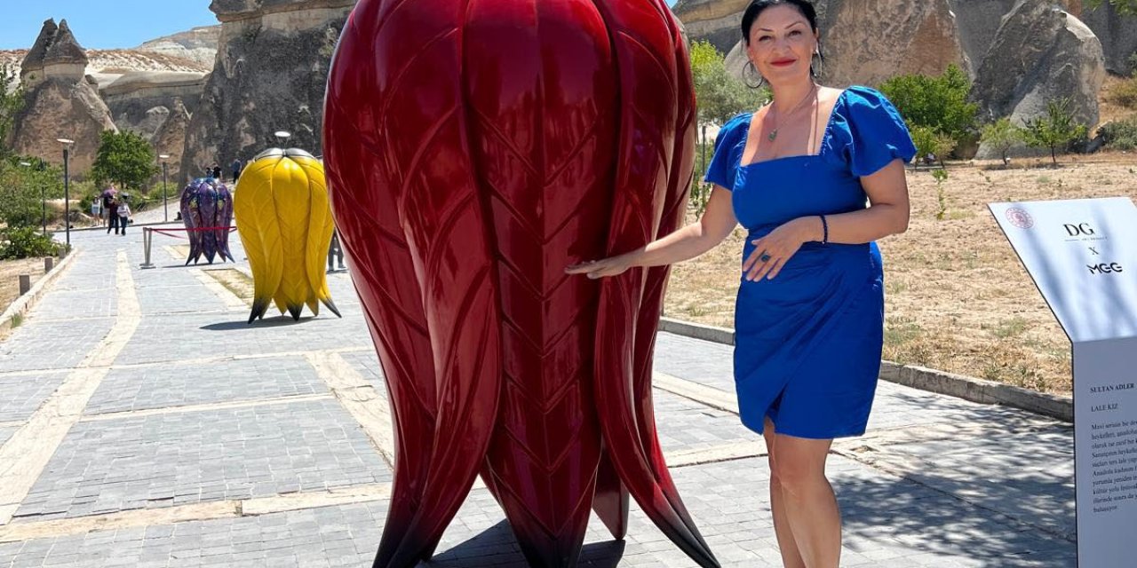 Açtığı Sergilerle 'Ters Laleyi' Dünyaya Tanıtmaya Çalışıyor