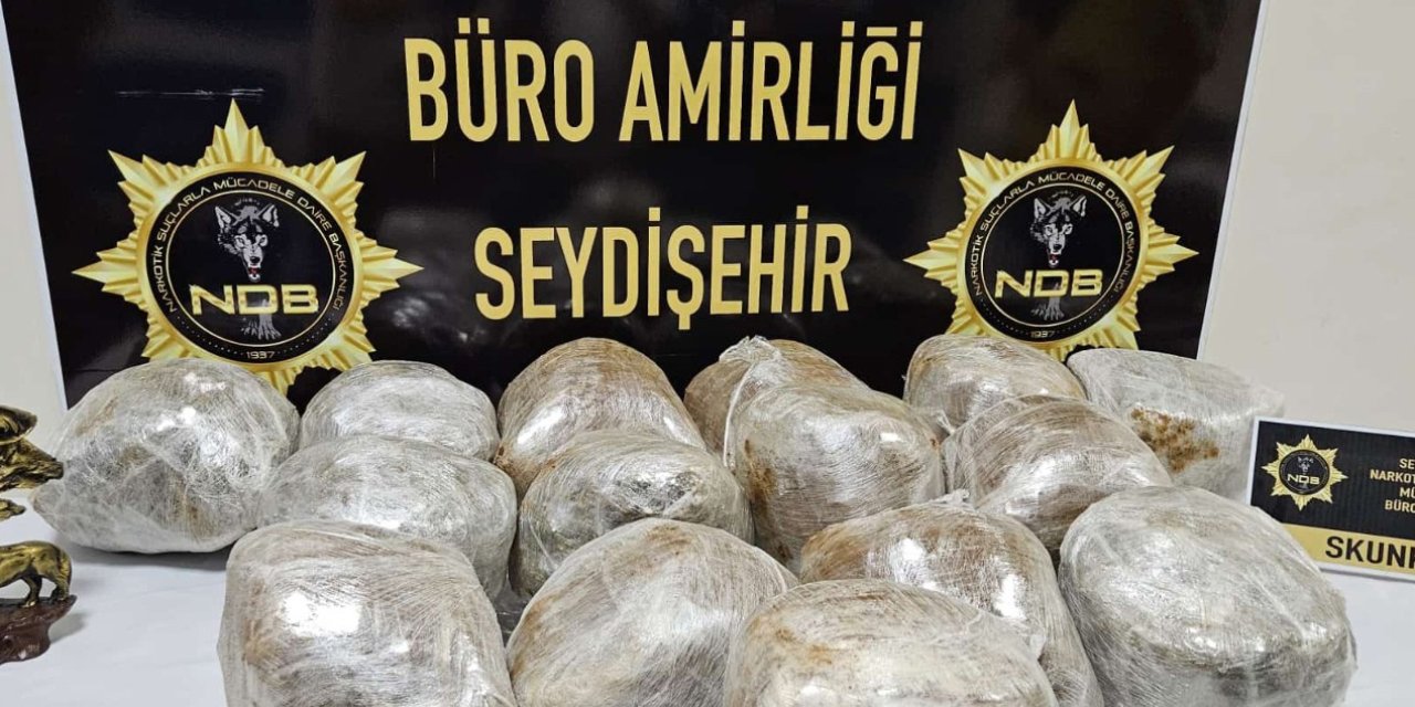 Minibüsteki Kompresörde 15 Kilo Uyuşturucu Ele Geçirildi