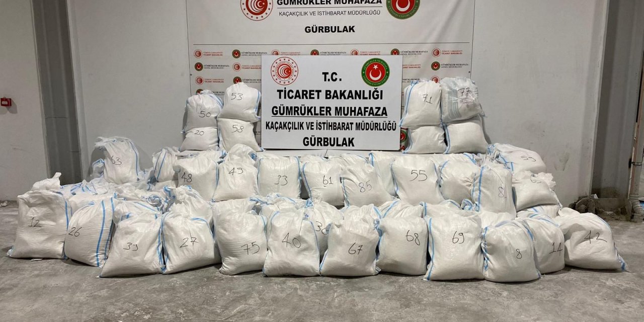Gürbulak Gümrük Kapısı'nda 2,2 Ton Pudraya Emdirilmiş Metamfetamin Ele Geçirildi