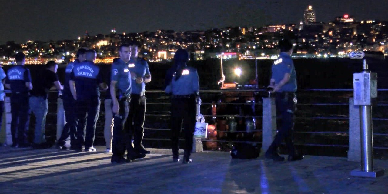 İstanbul - Üsküdar'da Denize Düşen Kadın İçin Arama Çalışması Başlatıldı