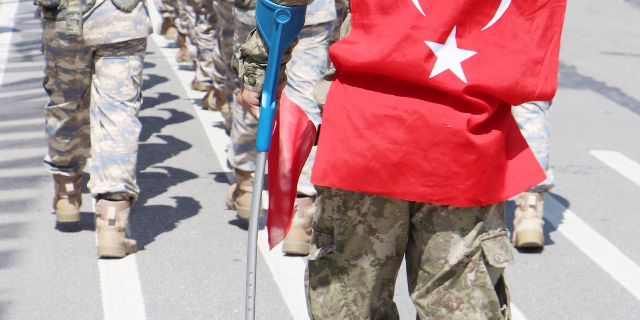 Erzurum'da Bedensel Engelli Yasin'in Zafer Bayramı Coşkusu