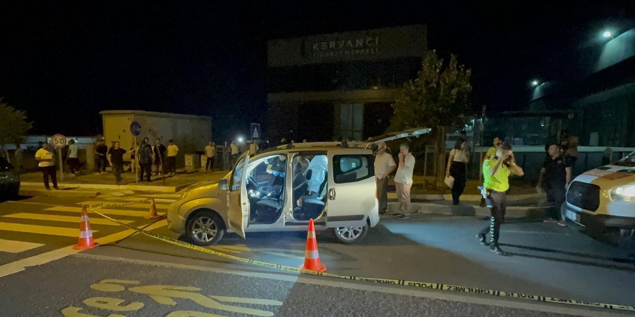 Hafif Ticari Araçla Seyir Halindeyken Kalp Krizi Geçiren Sürücü Öldü