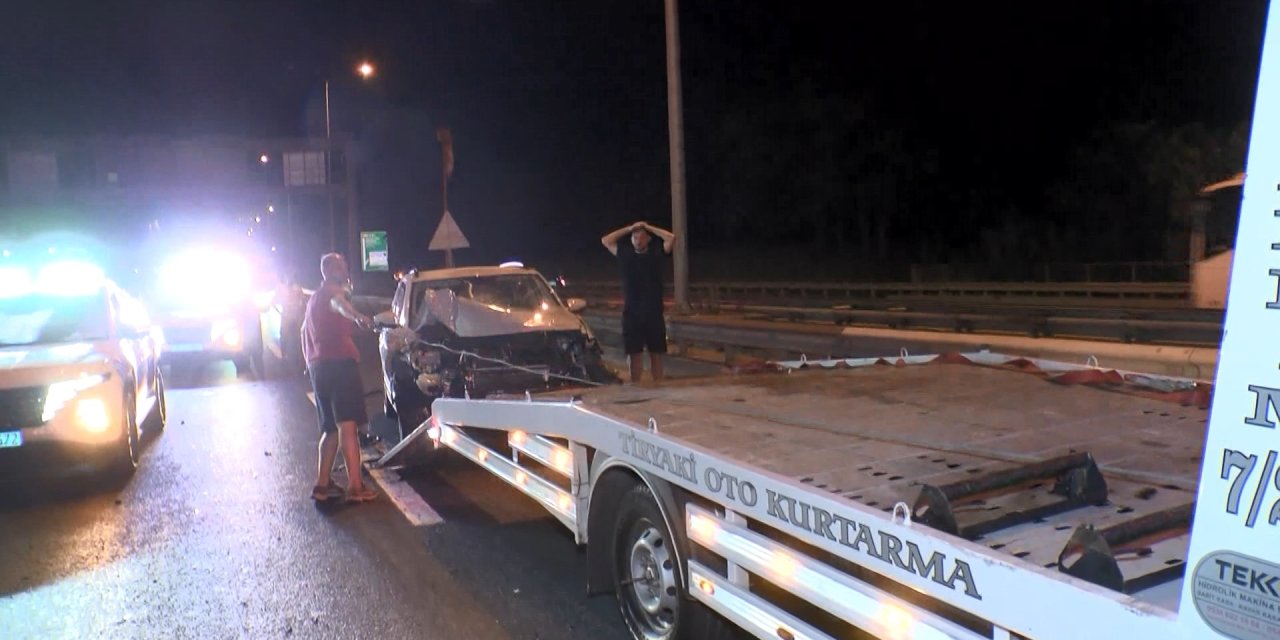İstanbul - Beşiktaş Tem Otoyolu'nda Zincirleme Trafik Kazası; 1'i Ağır 3 Yaralı