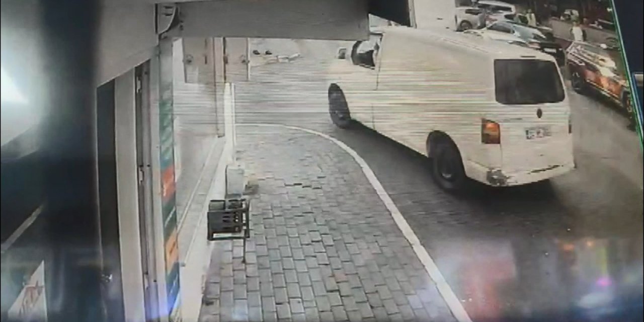 İstanbul-esenyurt'ta Denetim Sırasında Oto Hırsızları Suç Üstü Yakalandı