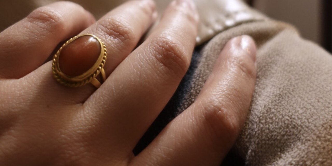 Zehra Öğretmenin Depremde Ölen Annesinden Kalan 'Kayıp Yüzük' İçin Seferber Oldular