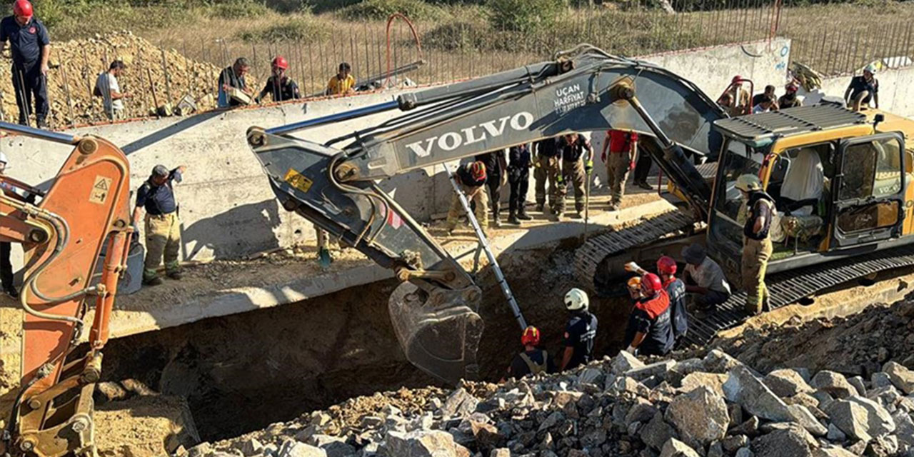 Tuzla'daki şantiyede göçük altında kalan 2 işçi hayatını kaybetti